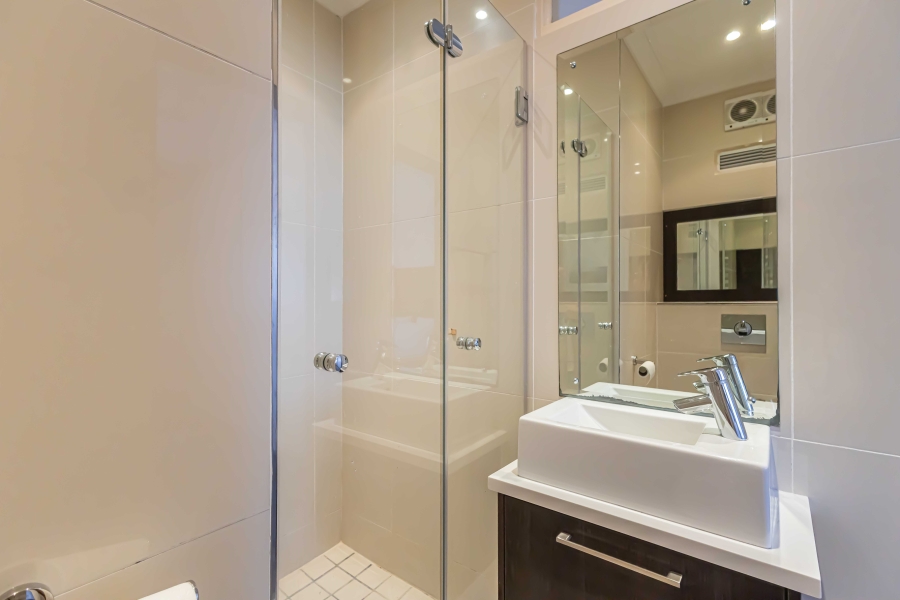 2 Bedroom Property for Sale in Sea Point Western Cape